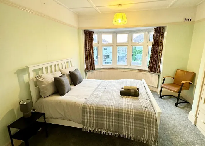 Spacious Double Room Near Southmead