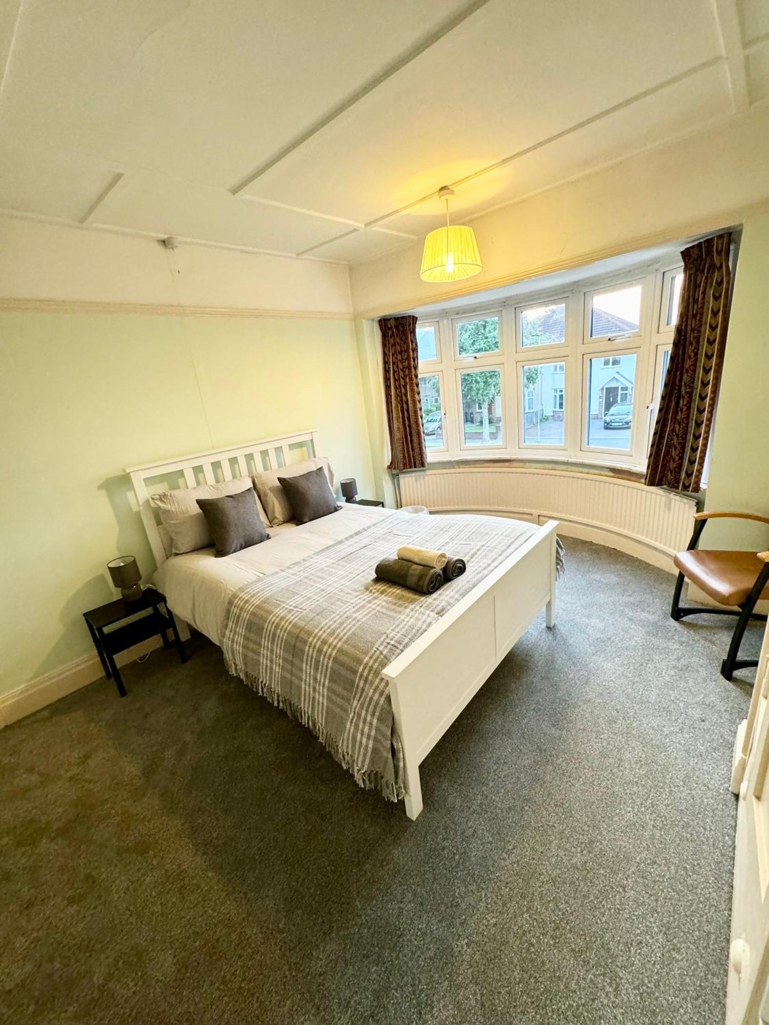 Spacious Double Near Southmead Bristol