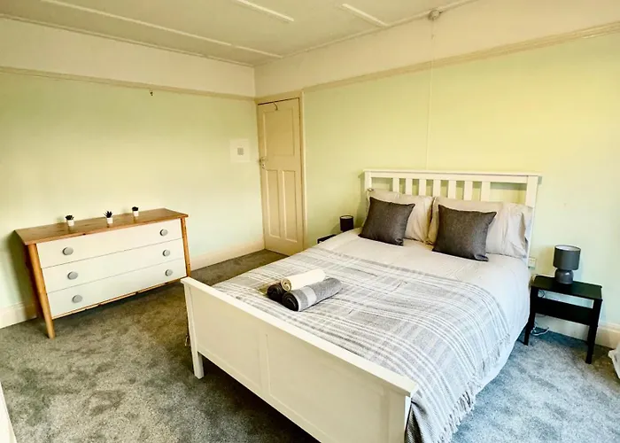 Spacious Double Room Near Southmead